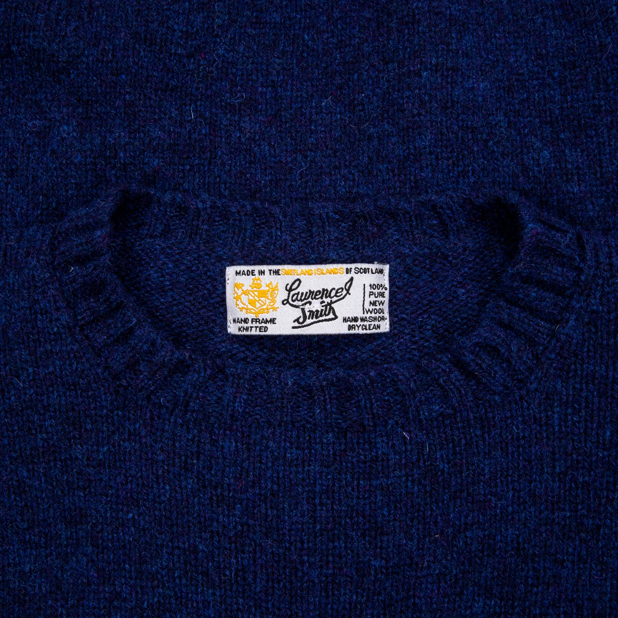 Laurence J. Smith Super Soft Seamless Crewneck Starnight Blue