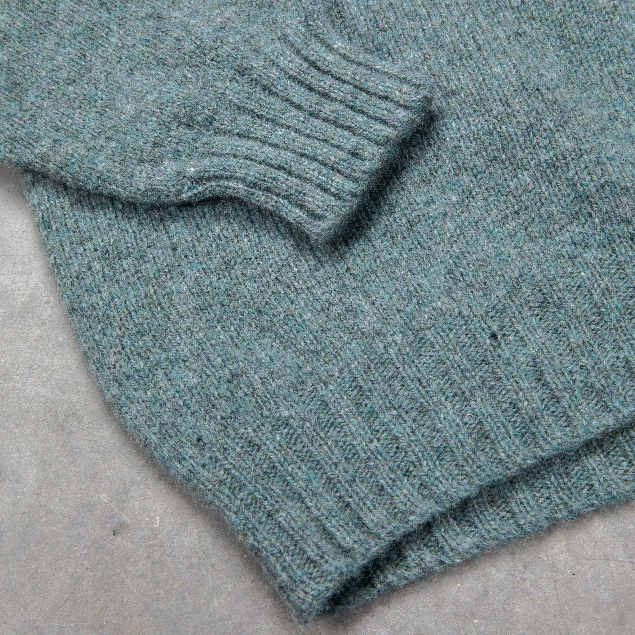 Laurence J. Smith Super Soft Seamless Roll Neck Pullover Graphite Green