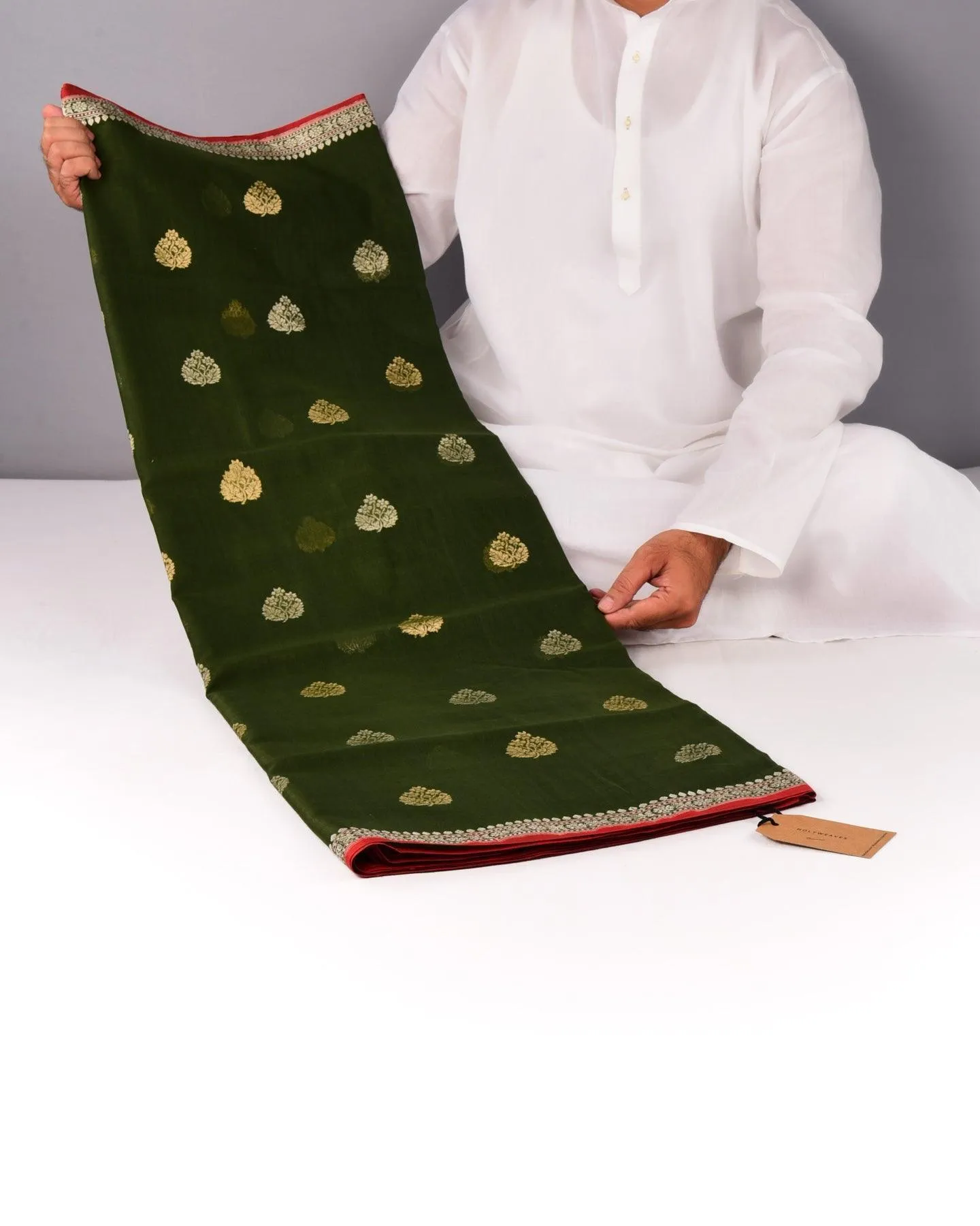 Mehndi Green Banarasi Handwoven Ektara Buti Kadhuan Brocade Handloom Cotton Saree