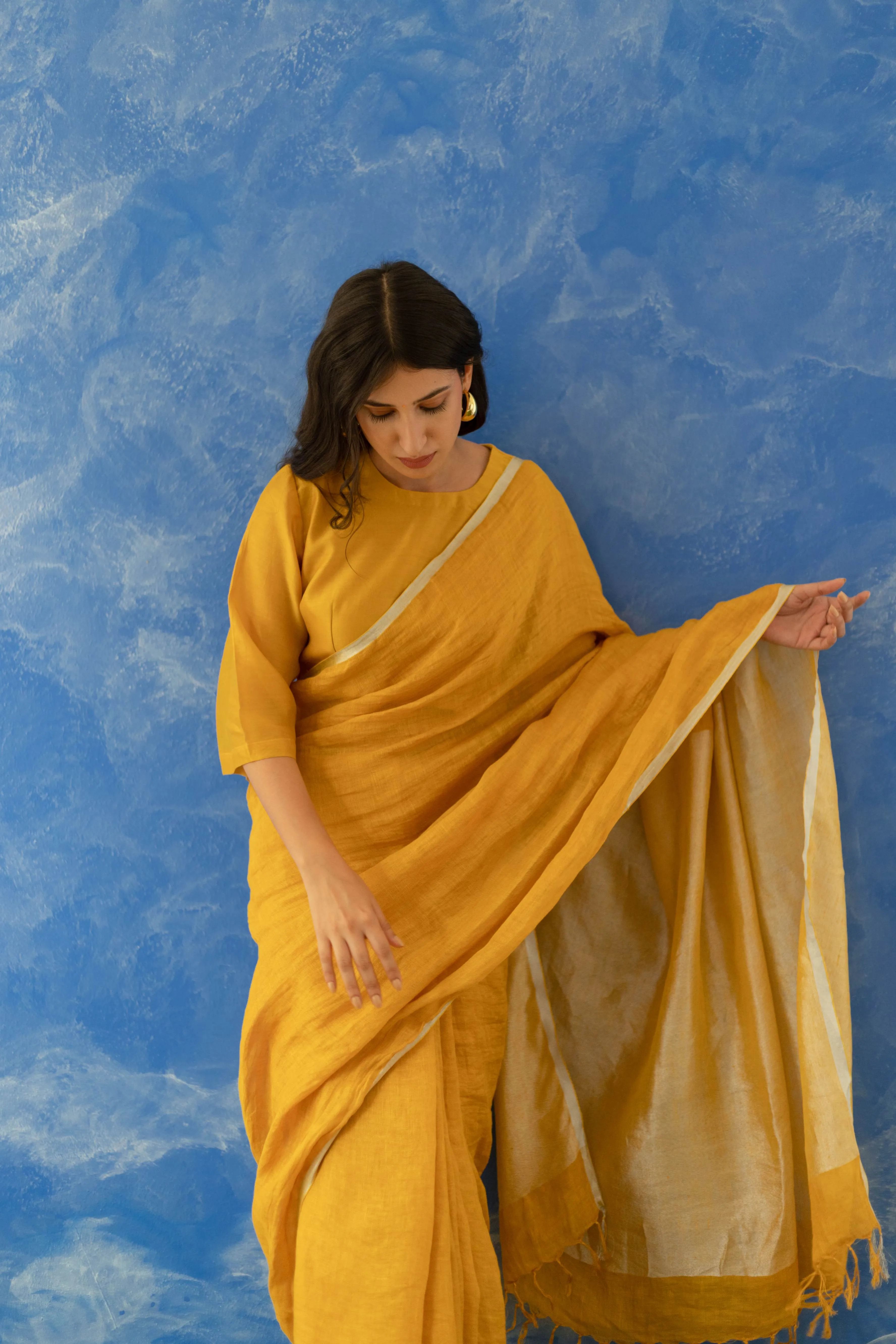 Nakshar Linen Sari