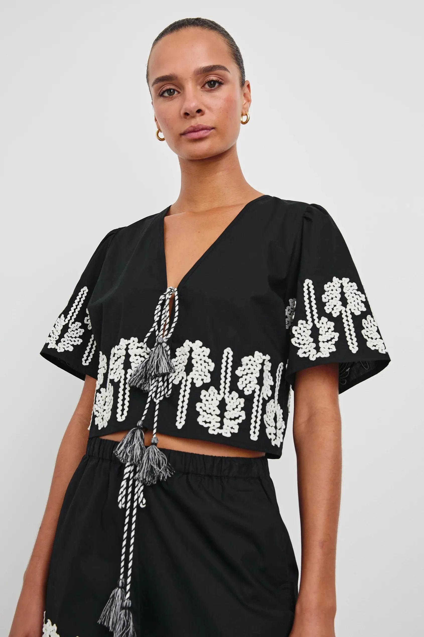 Pari Top in Black Ivory Palm Trees