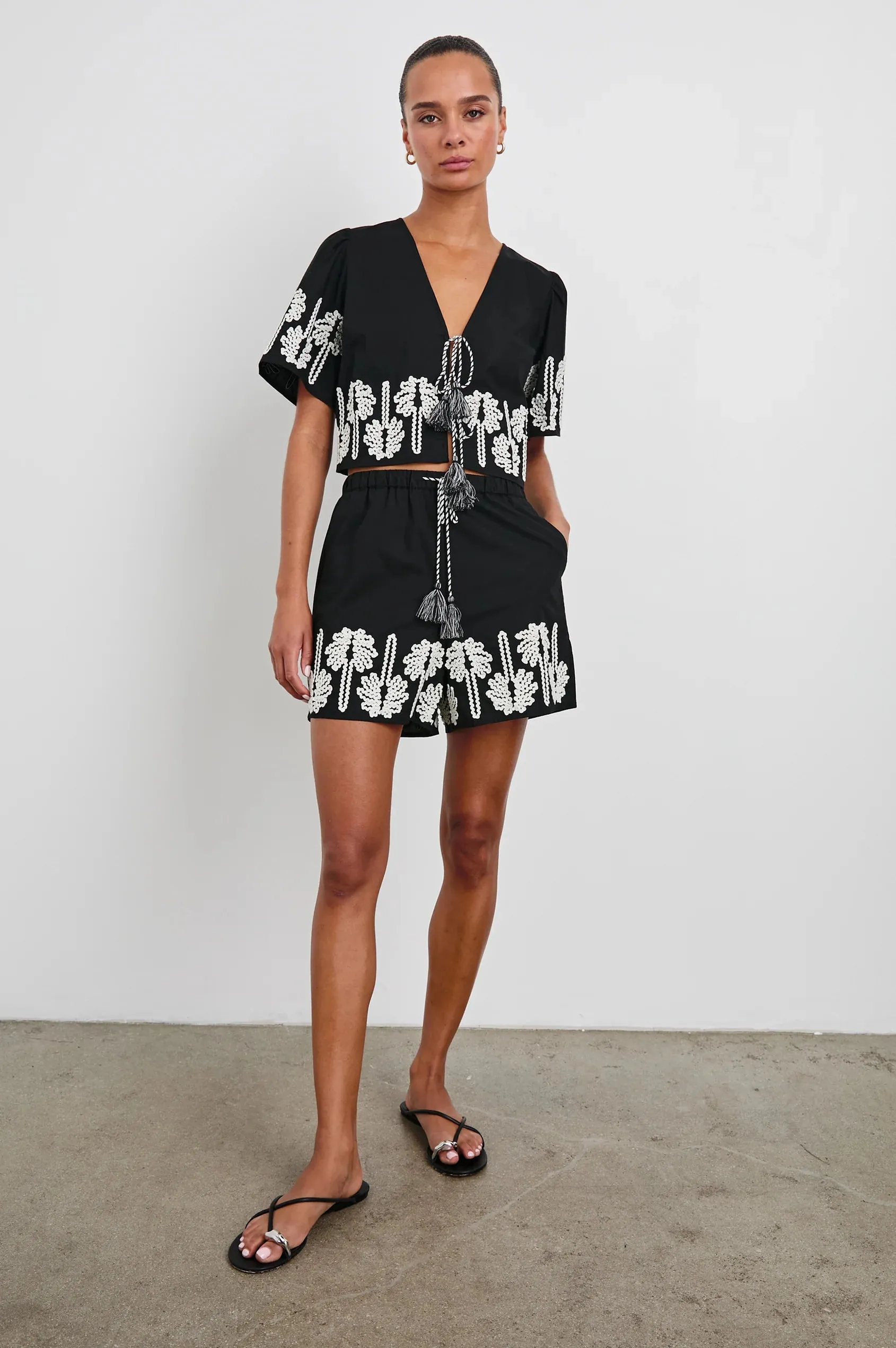 Pari Top in Black Ivory Palm Trees