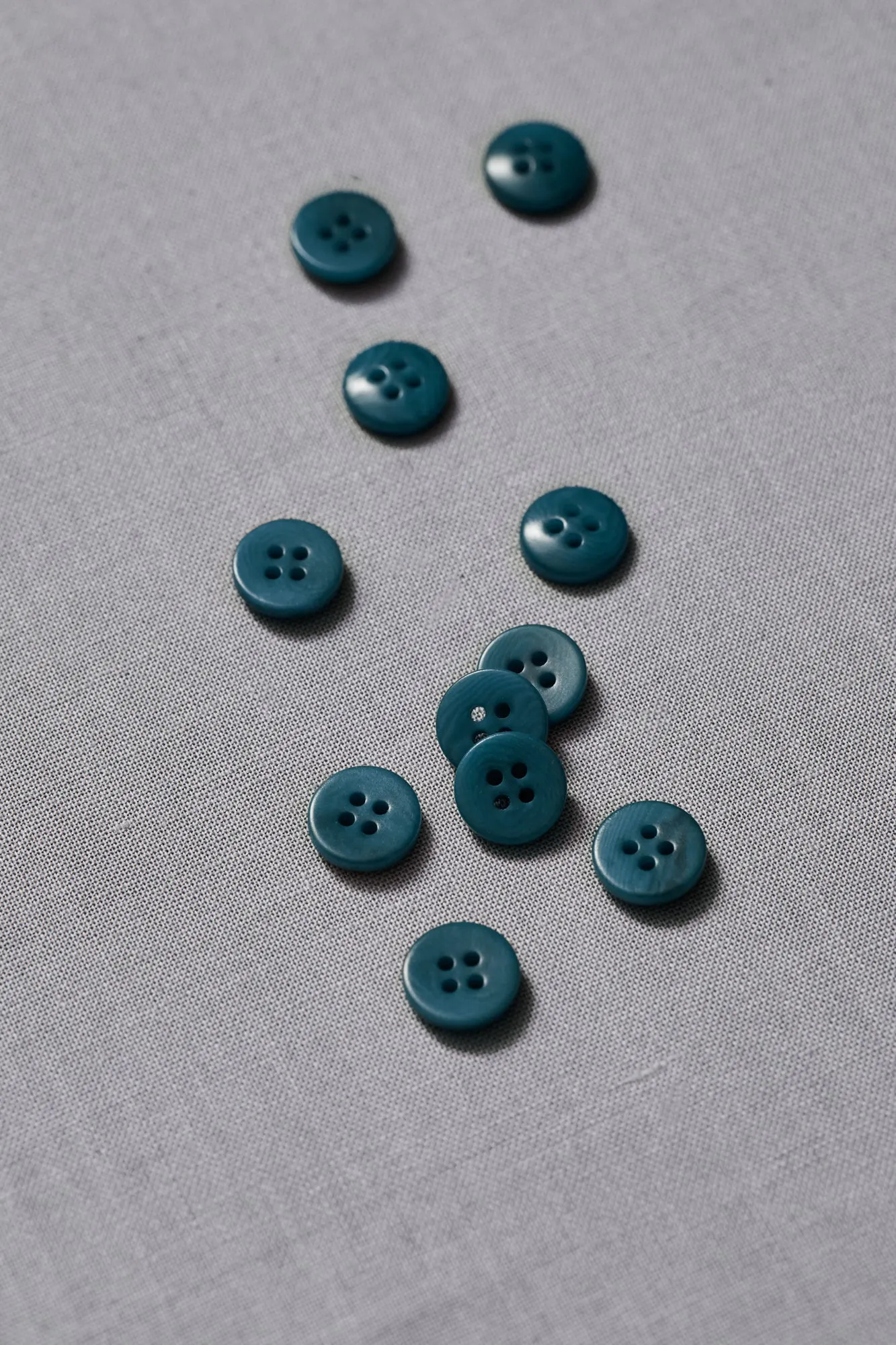 PLAIN 4 HOLE COROZO BUTTON |  Pond 11mm