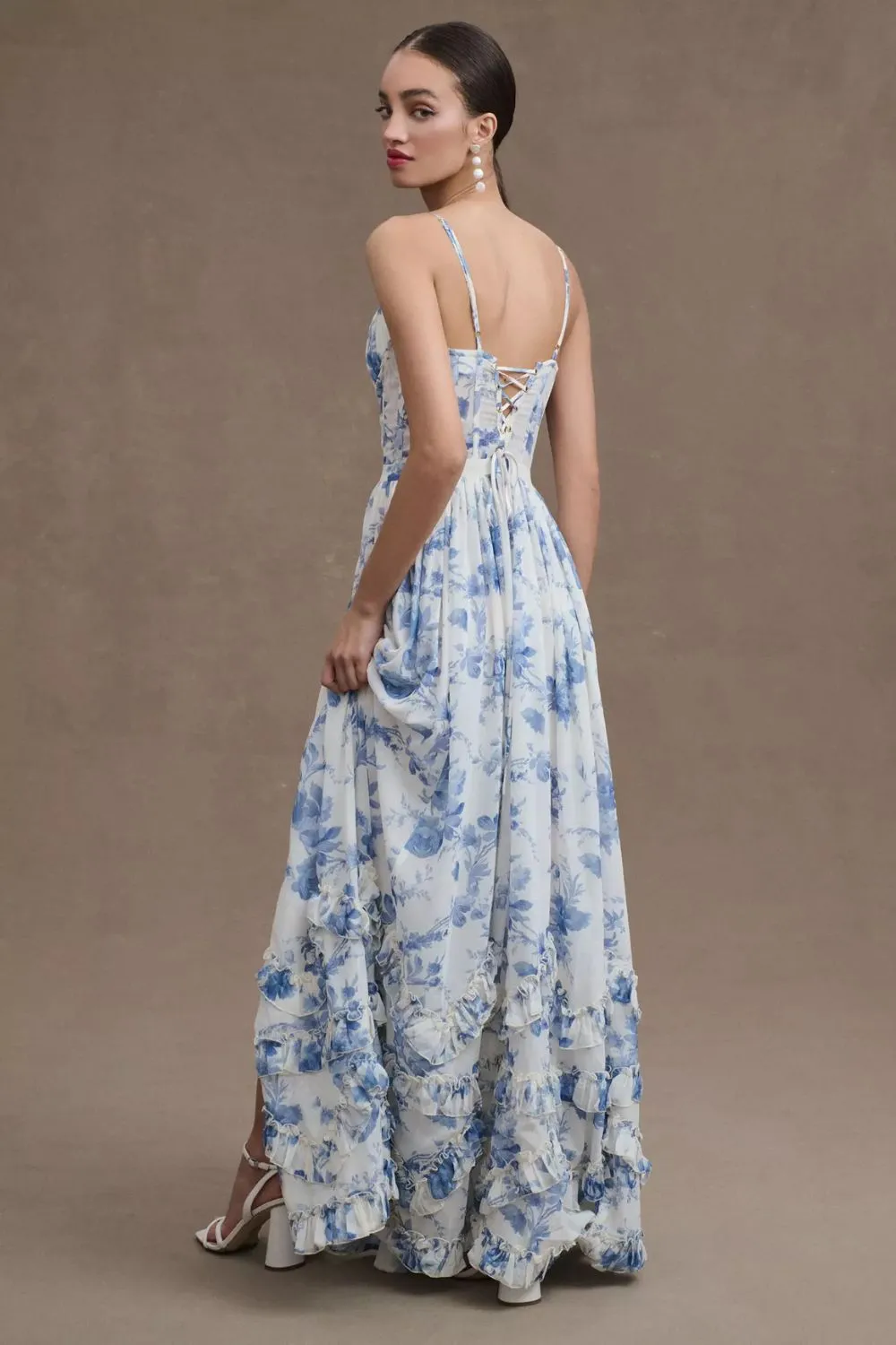 Sophia Blake  Sleek Lines, Effortless Style